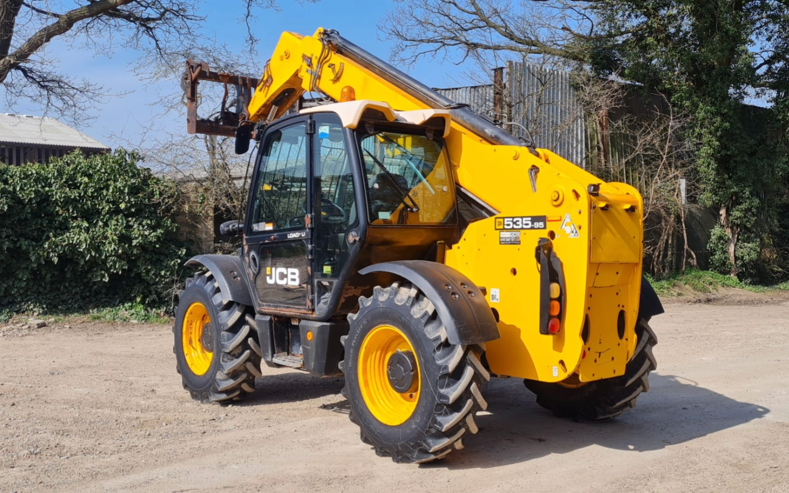 JCB 935